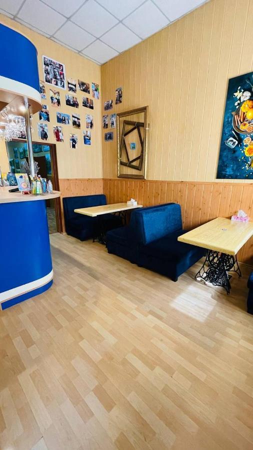 Арт-Вокзал Hotel Kryvy Rih Buitenkant foto