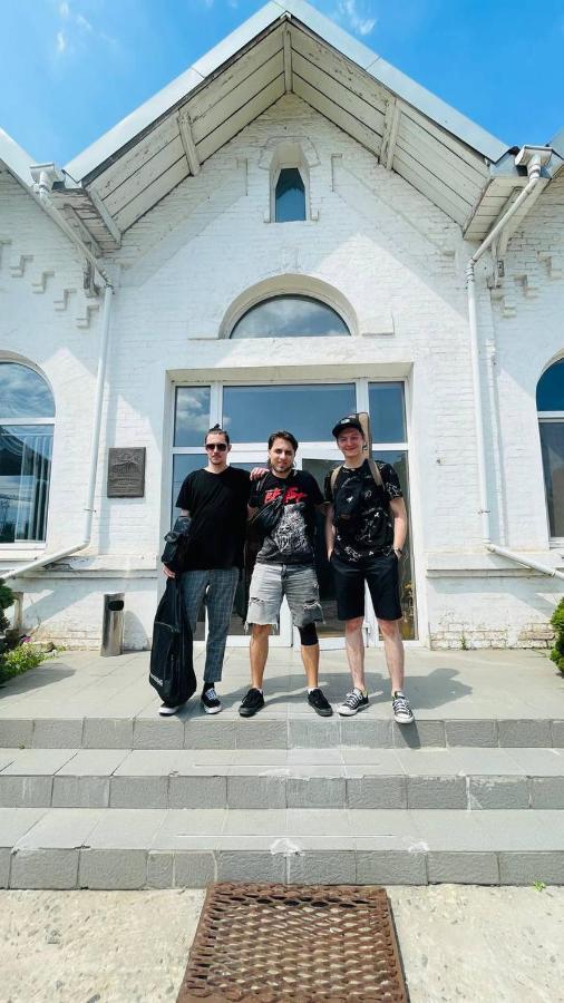 Арт-Вокзал Hotel Kryvy Rih Buitenkant foto