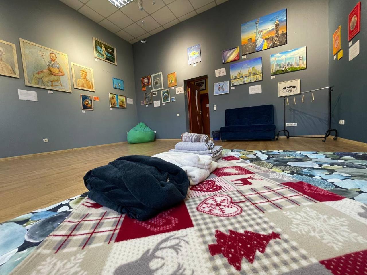 Арт-Вокзал Hotel Kryvy Rih Buitenkant foto